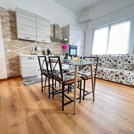 Mare E Relax - Affittasi Luna Home, Con Parcheggio Riservato E Aria Condizionata A Poca Distanza Dal Mare Apartament *