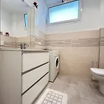 Mare E Relax - Affittasi Luna Home, Con Parcheggio Riservato E Aria Condizionata A Poca Distanza Dal Mare Sanremo