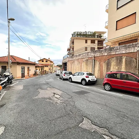 Mare E Relax - Affittasi Luna Home, Con Parcheggio Riservato E Aria Condizionata A Poca Distanza Dal Mare * Sanremo
