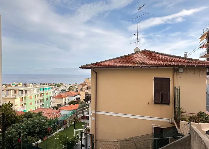 Lägenhet Mare E Relax - Affittasi Luna Home, Con Parcheggio Riservato E Aria Condizionata A Poca Distanza Dal Mare Sanremo